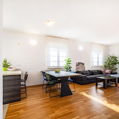 Apartman Eta Zara Esterno foto
