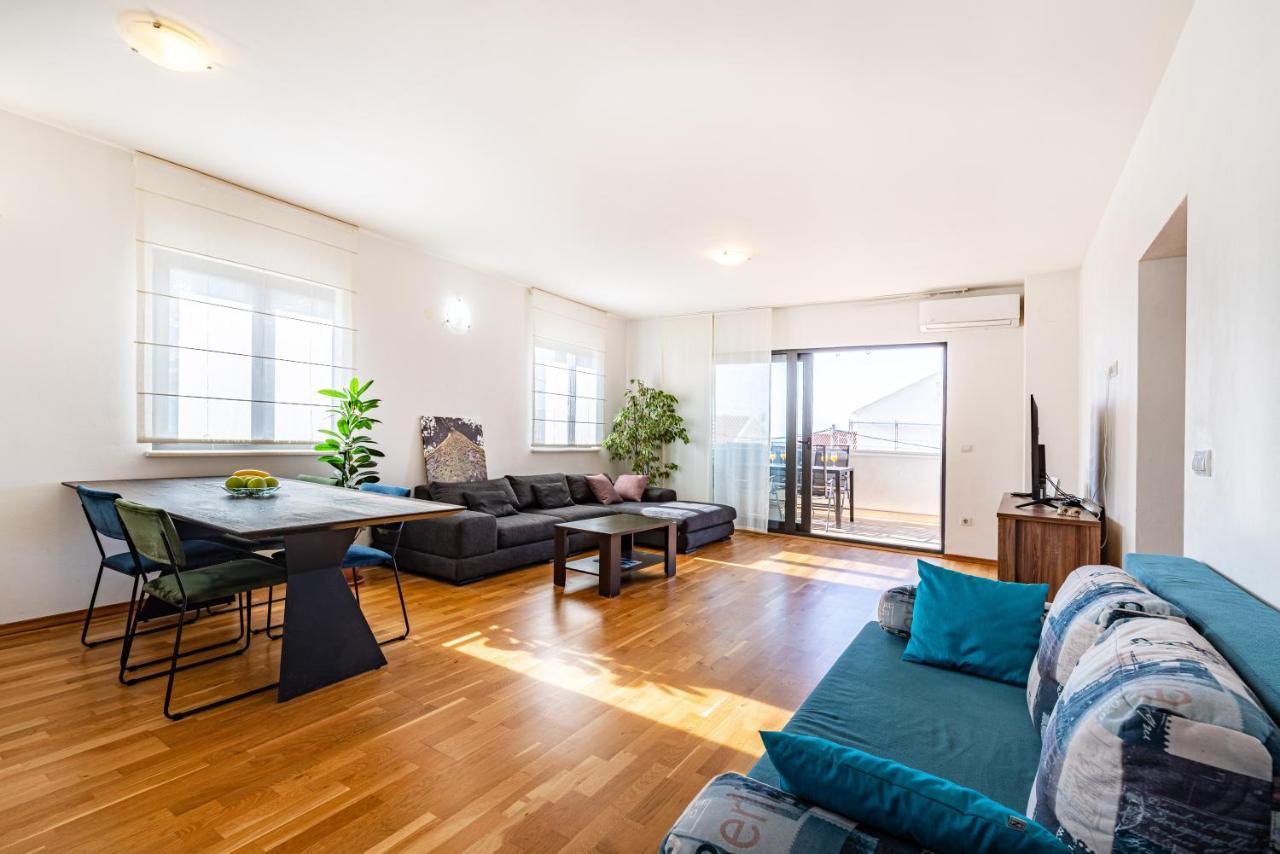 Apartman Eta Zara Esterno foto