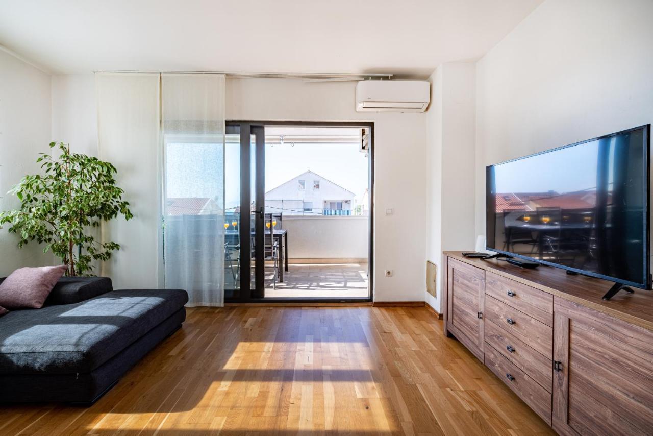 Apartman Eta Zara Esterno foto