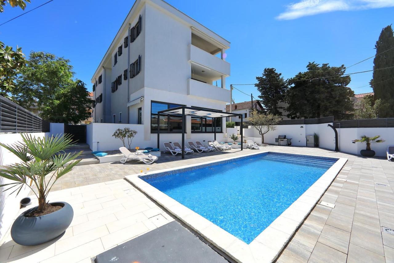Apartman Eta Zara Esterno foto